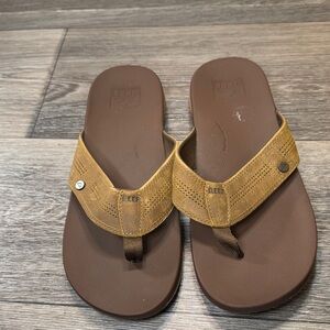 Reef Men's Tan and Brown Flip Flops size 12 (s287)